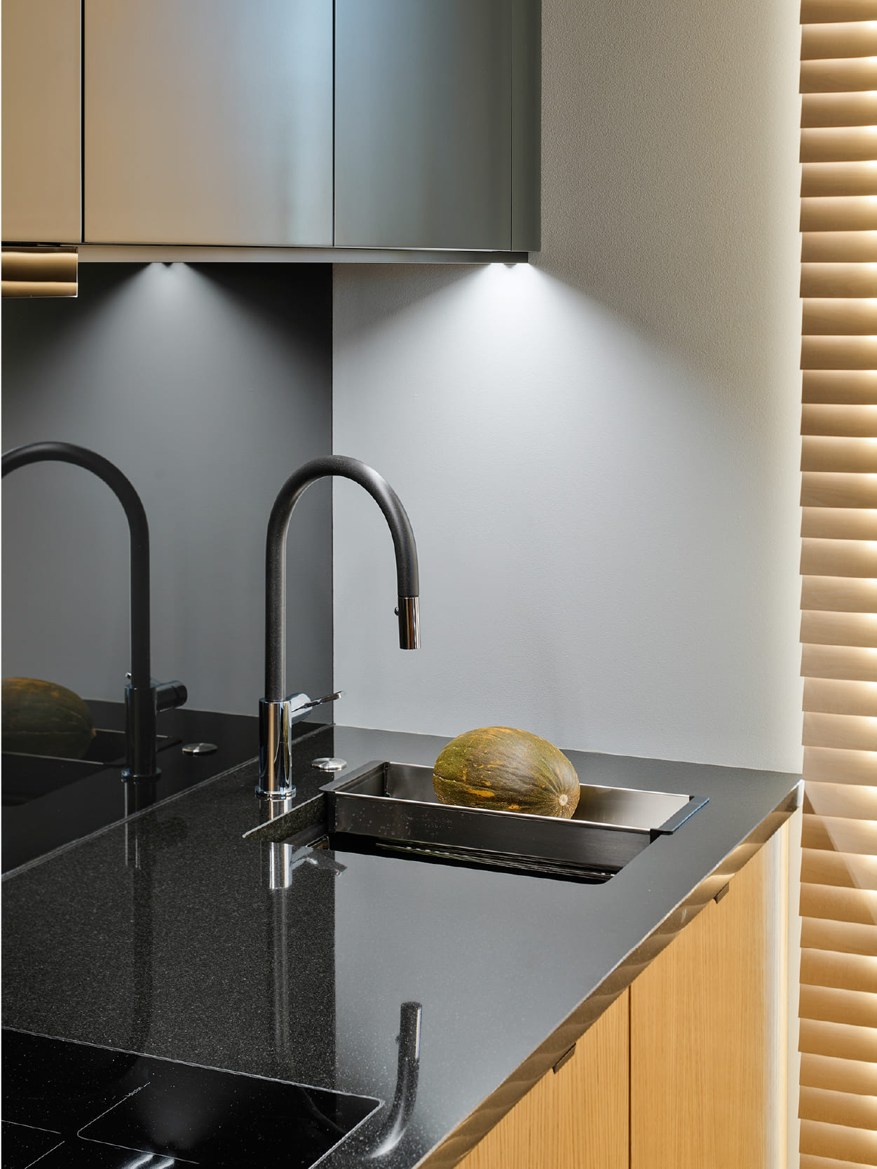 hidden-light-in-the-details-klus-profiles-for-minimalist-lines-and-modern-wall-lights